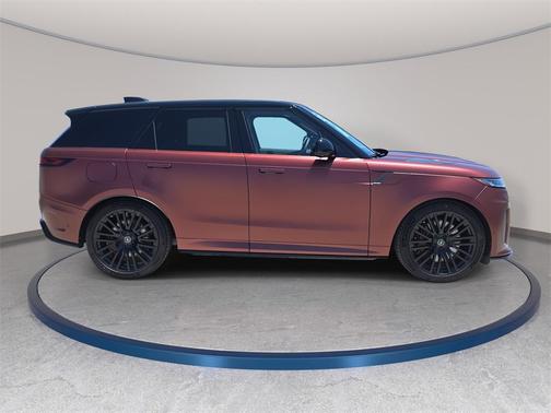 2025 Land Rover Range Rover Sport SV