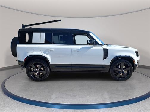 2025 Land Rover Defender X-Dynamic SE