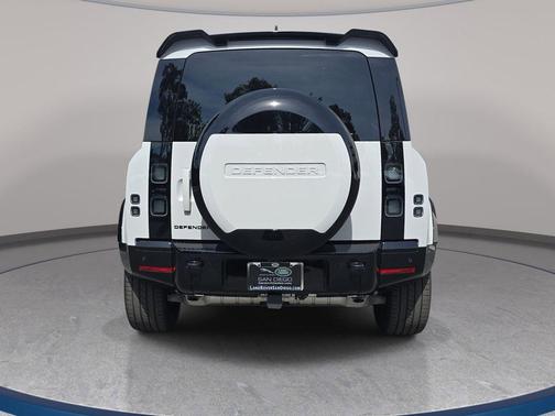 Borasco Gray Metallic 2026 Land Rover Defender X-Dynamic SE