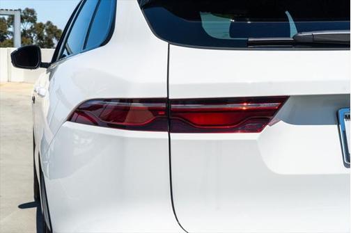 2024 Jaguar F-PACE P400 R-Dynamic S