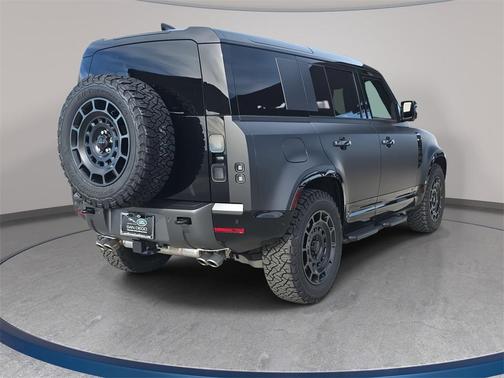 2026 Land Rover Defender 110 V8