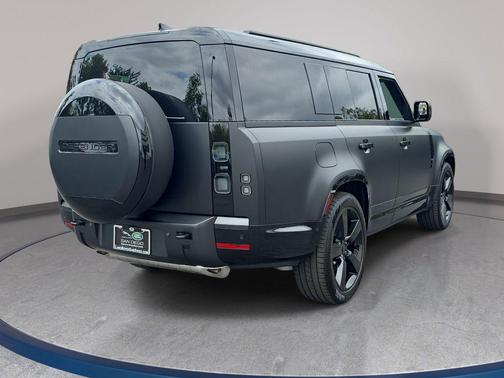 Santorini Black 2026 Land Rover Defender X-Dynamic SE