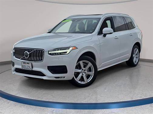 2020 Volvo XC90 T6 Momentum