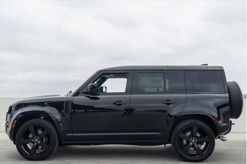2025 Land Rover Defender 110 V8