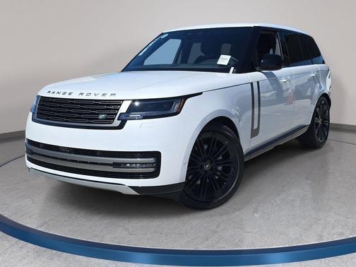 Fuji White 2026 Land Rover Range Rover SE