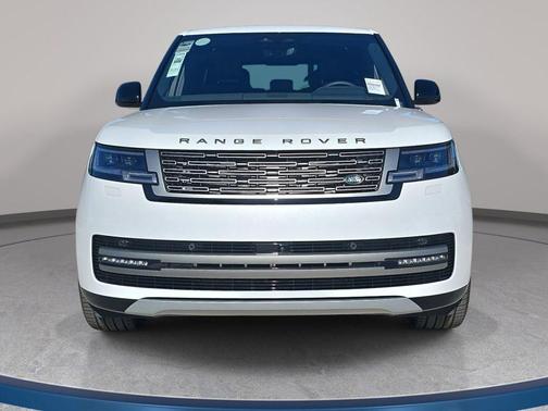 Fuji White 2026 Land Rover Range Rover SE