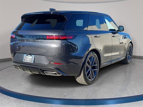 2026 Land Rover Range Rover Sport SE