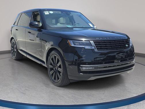 Santorini Black 2026 Land Rover Range Rover SE