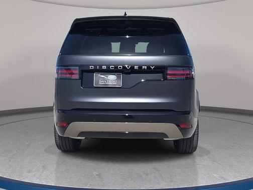 2026 Land Rover Discovery Tempest Edition