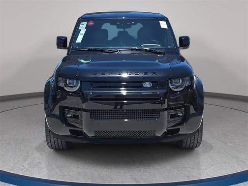 2025 Land Rover Defender 110 V8
