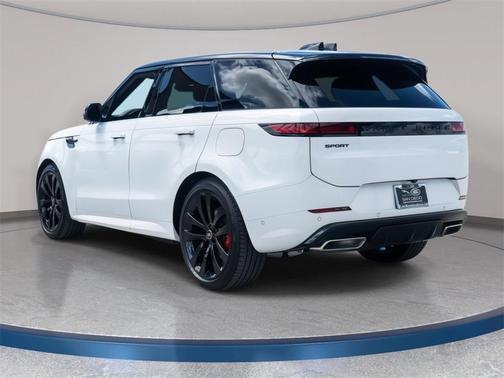 2025 Land Rover Range Rover Sport SE