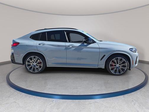 2023 BMW X4 M40i