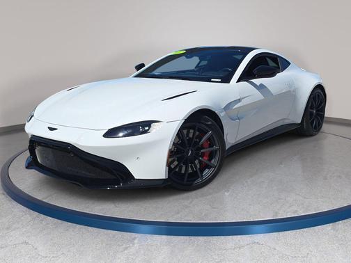 Q Zenith White 2023 Aston Martin Vantage Base