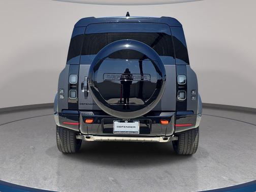 Carpathian Grey Prem Met 2026 Land Rover Defender X