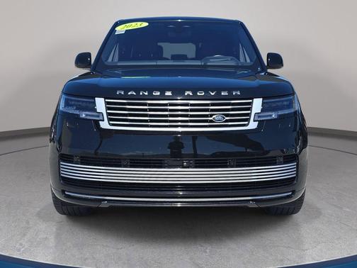 Ligurian Black SV Bespoke Ultra Metallic Sat 2023 Land Rover Range Rover SV