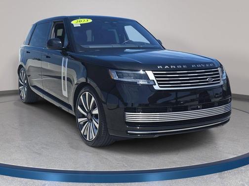 Ligurian Black SV Bespoke Ultra Metallic Sat 2023 Land Rover Range Rover SV