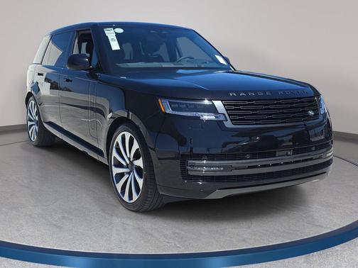 Santorini Black 2026 Land Rover Range Rover SE