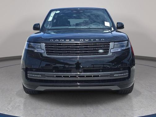 Santorini Black 2026 Land Rover Range Rover SE