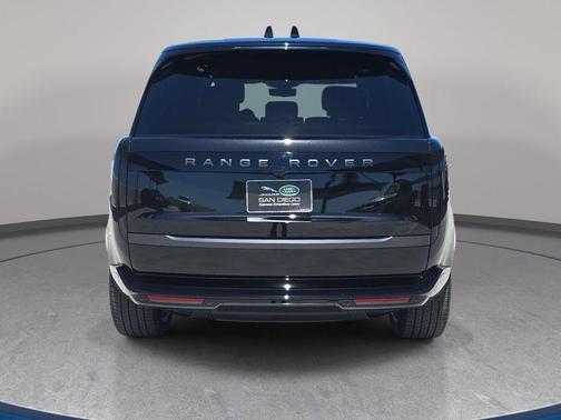 Santorini Black 2026 Land Rover Range Rover SE