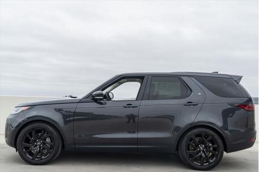 2024 Land Rover Discovery S