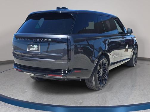 Carpathian Gray Premium Metallic 2026 Land Rover Range Rover SE