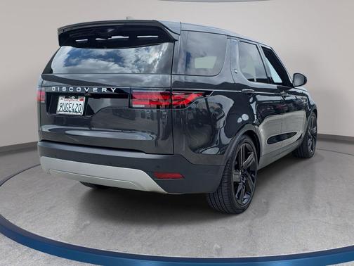 Carpathian Grey Prem Met 2025 Land Rover Discovery S