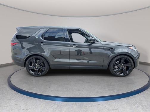 Carpathian Grey Prem Met 2025 Land Rover Discovery S