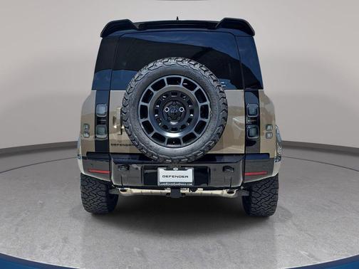 Gondwana Stone Metallic 2026 Land Rover Defender X-Dynamic SE