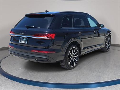 2021 Audi Q7 55 Premium Plus