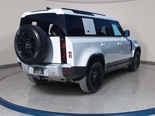 2024 Land Rover Defender S