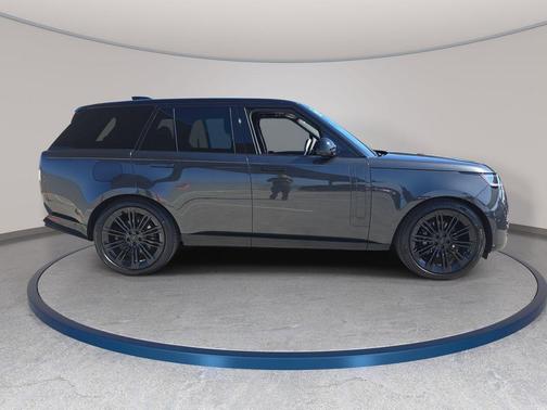 Carpathian Gray Premium Metallic 2026 Land Rover Range Rover SE