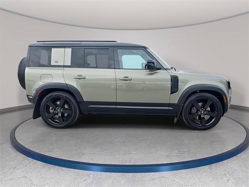 2023 Land Rover Defender X-Dynamic SE