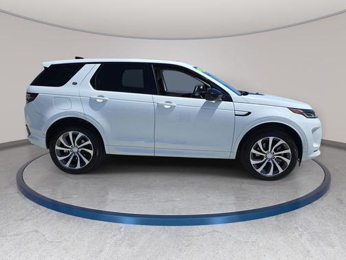 Fuji White 2025 Land Rover Discovery Sport S