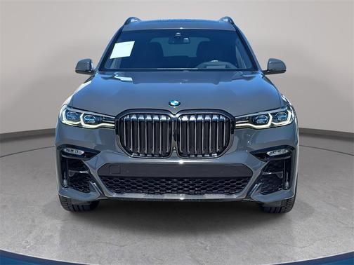 2022 BMW X7 M50i