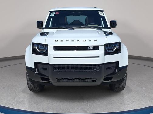 Fuji White 2026 Land Rover Defender X-Dynamic SE