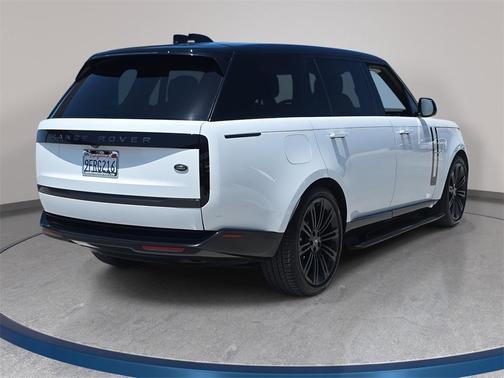 2023 Land Rover Range Rover SE