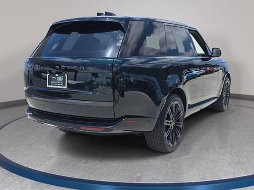 British Green 2026 Land Rover Range Rover SE