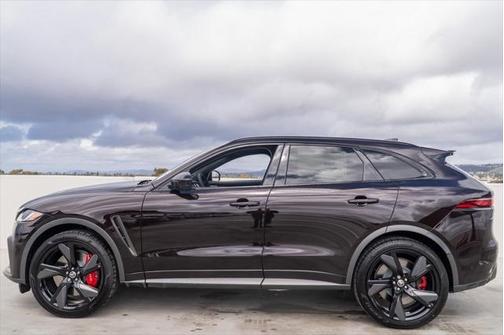 2025 Jaguar F-PACE SVR