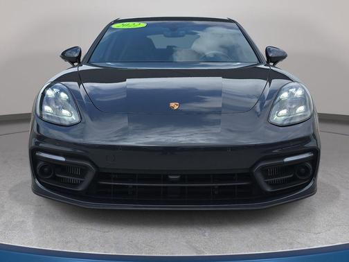 Volcano Grey Metallic 2022 Porsche Panamera 4