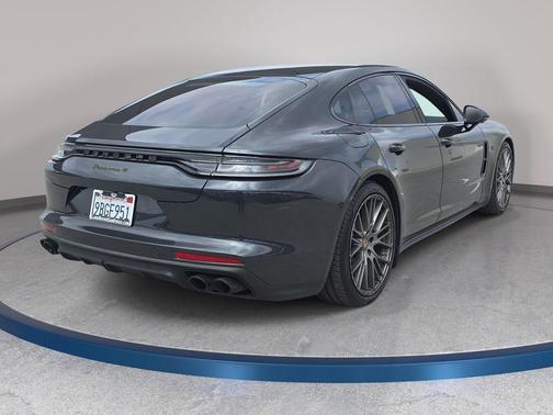 Volcano Grey Metallic 2022 Porsche Panamera 4