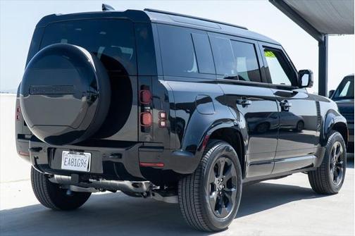 2025 Land Rover Defender X-Dynamic SE