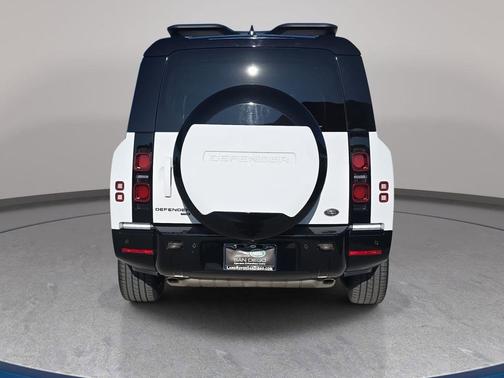 2023 Land Rover Defender X-Dynamic SE