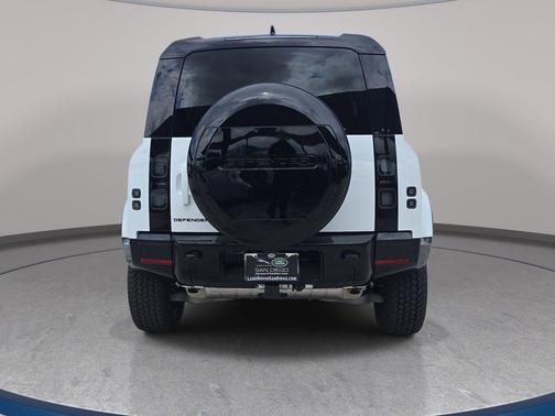 Fuji White 2026 Land Rover Defender X-Dynamic SE