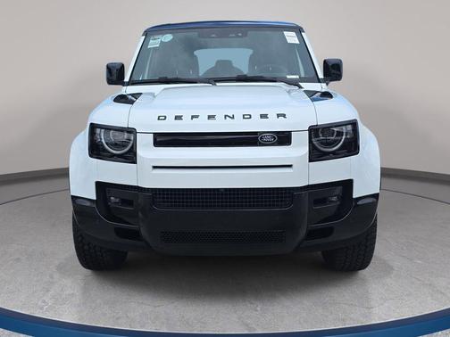 Fuji White 2026 Land Rover Defender X-Dynamic SE