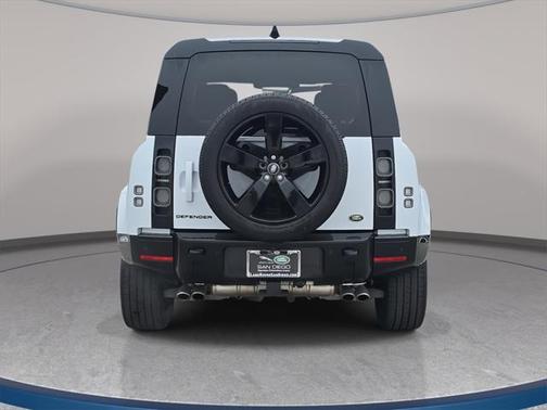 2023 Land Rover Defender 110 V8