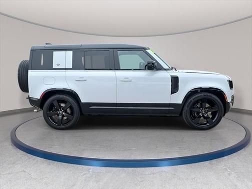 2023 Land Rover Defender 110 V8