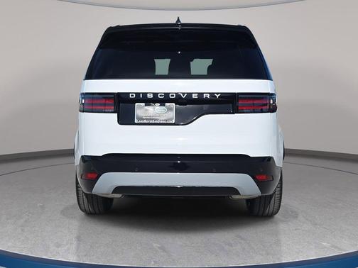 Fuji White 2026 Land Rover Discovery Gemini Edition