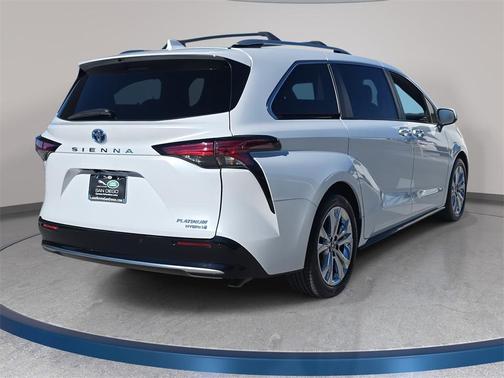 2022 Toyota Sienna Platinum