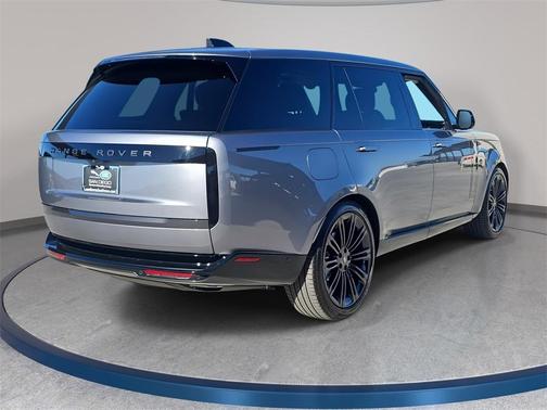 2025 Land Rover Range Rover SE