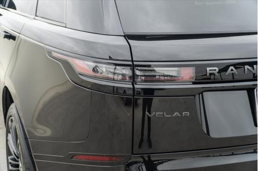 2026 Land Rover Range Rover Velar Dynamic SE